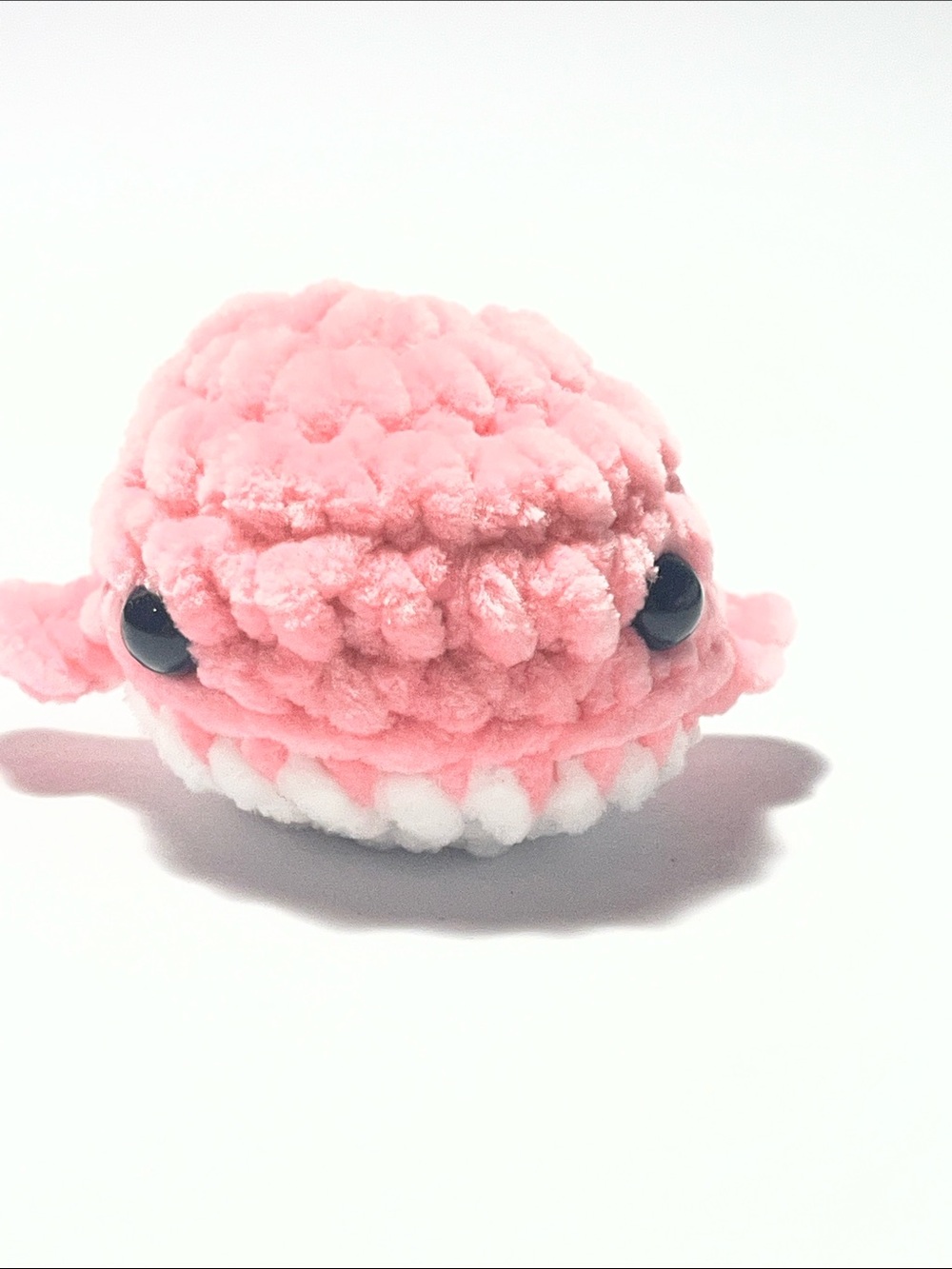 Baby whale plushie in color pink - Picture 3 of 4
